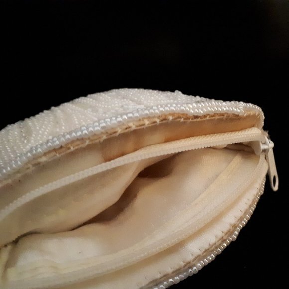 Vintage Cream Beaded Wristlet Clutch - Picture 4 of 13